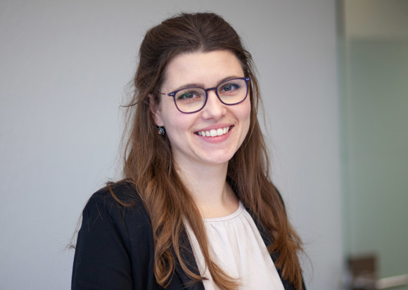 <span itemprop='givenName'>Martina</span> <span itemprop='familyName'>Hurni</span>