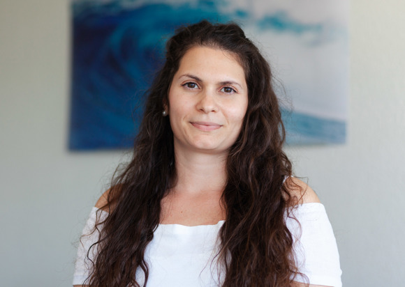 <span itemprop='givenName'>Clarissa Chloé</span> <span itemprop='familyName'>Emmanuel</span>